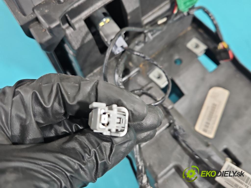 Jeep Grand Cherokee WK2 IV 2010-2021 3.0 CRD 241KM automatic 177 kW 2987 cm3 5- operadlo C01347009BL (Lakťová opierka)