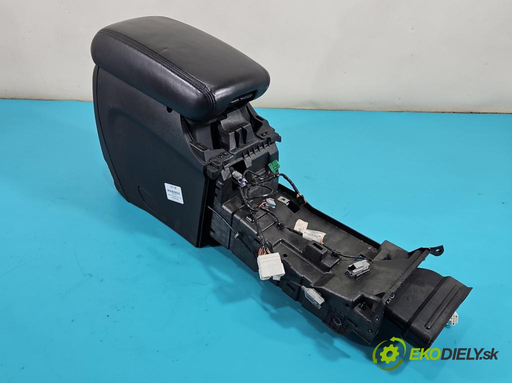 Jeep Grand Cherokee WK2 IV 2010-2021 3.0 CRD 241KM automatic 177 kW 2987 cm3 5- operadlo C01347009BL (Lakťová opierka)