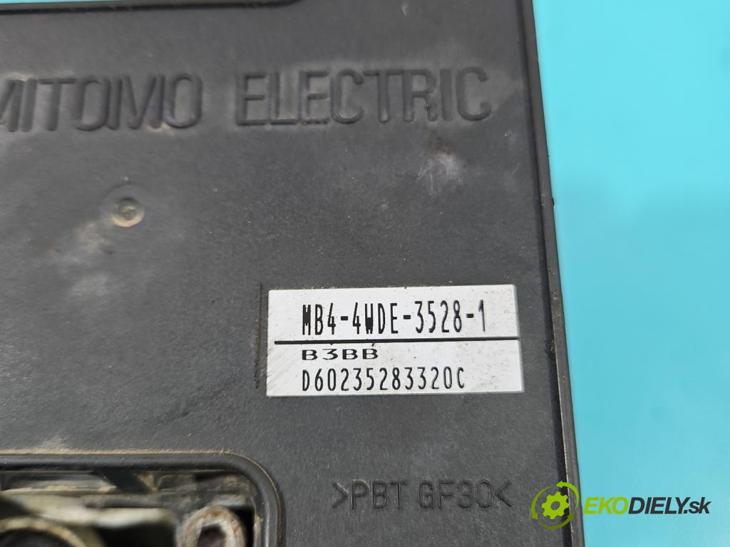 Mitsubishi Outlander I 2003-2006 2.0 16V 136 HP manual 100 kW 1997 cm3 5- čerpadlo abs MB4-4WDE-3528-1 (Pumpa ABS)