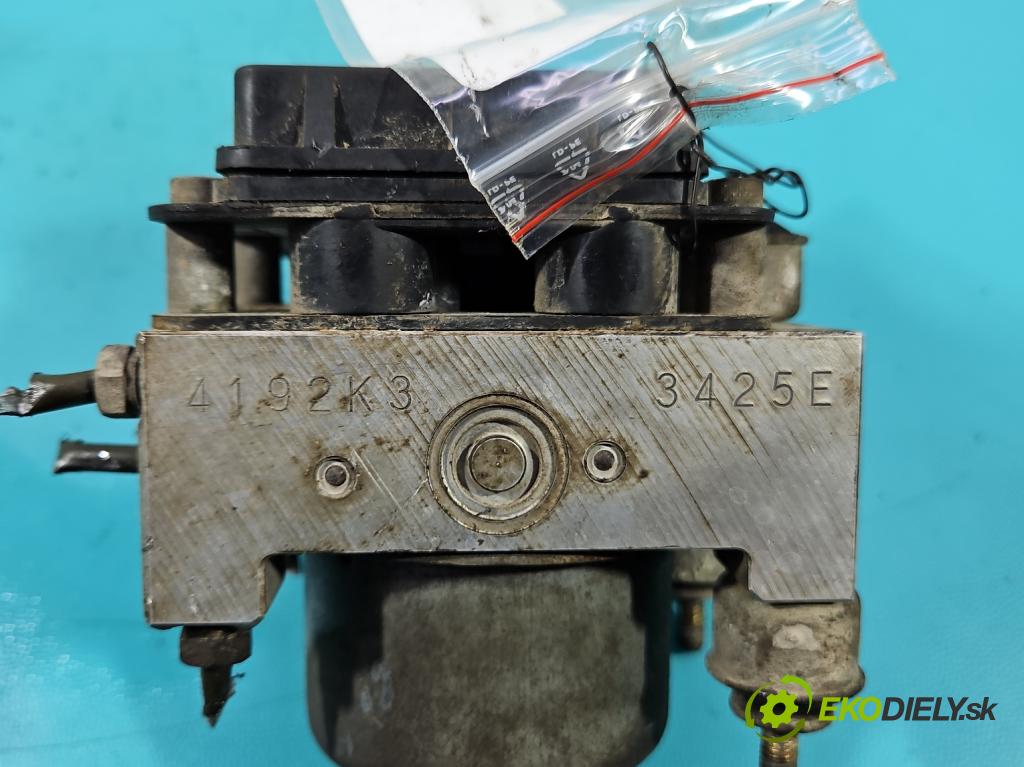 Mitsubishi Outlander I 2003-2006 2.0 16V 136 HP manual 100 kW 1997 cm3 5- čerpadlo abs MB4-4WDE-3528-1 (Pumpa ABS)