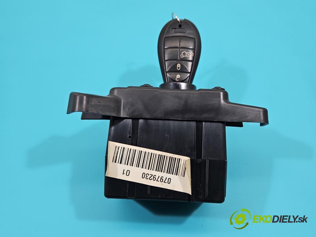 Jeep Grand Cherokee WK2 IV 2010-2021 3.0 CRD 241KM automatic 177 kW 2987 cm3 5- Spínačka 2701A-C01B (Spínacia skrinka)