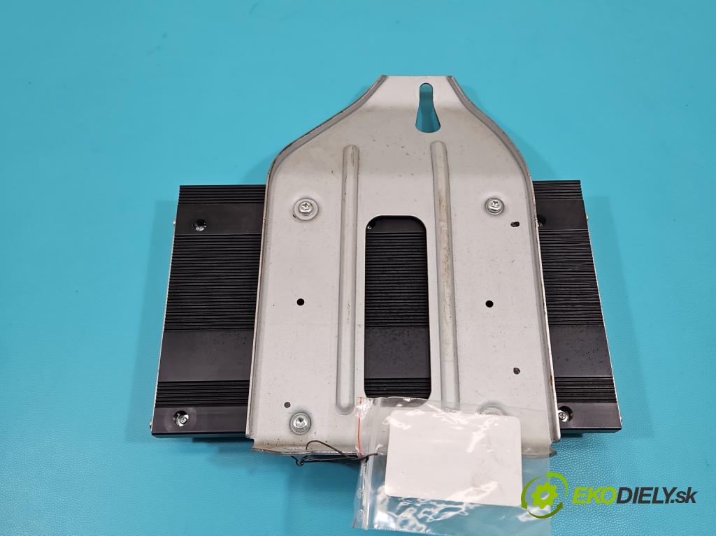 Jeep Grand Cherokee WK2 IV 2010-2021 3.0 CRD 241KM automatic 177 kW 2987 cm3 5- Zesilovač: 05064533AK (Zesilovač)