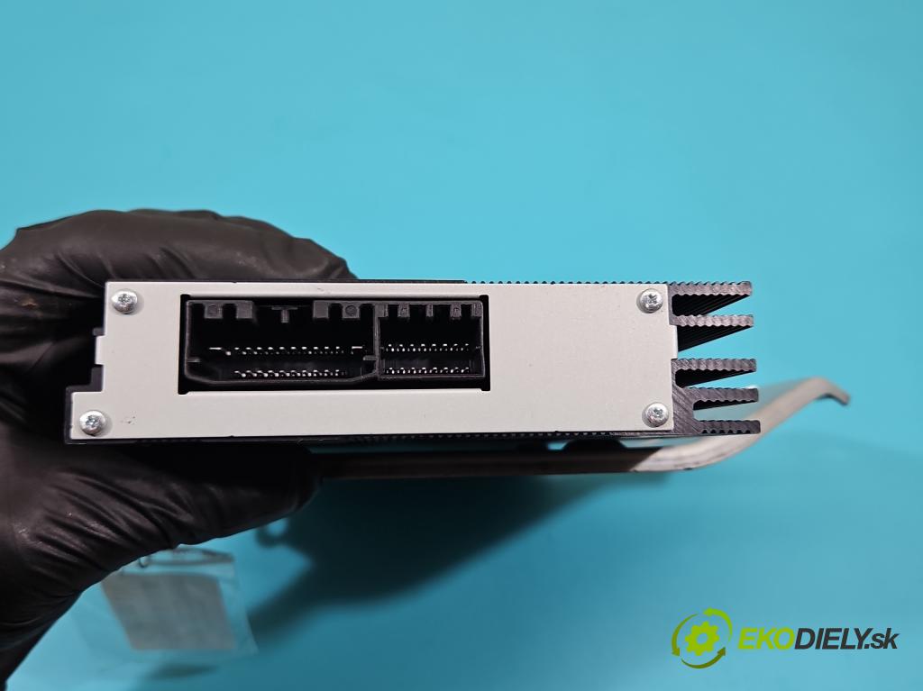 Jeep Grand Cherokee WK2 IV 2010-2021 3.0 CRD 241KM automatic 177 kW 2987 cm3 5- Zesilovač: 05064533AK (Zesilovač)