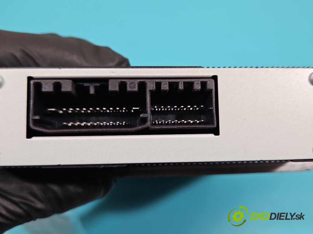 Jeep Grand Cherokee WK2 IV 2010-2021 3.0 CRD 241KM automatic 177 kW 2987 cm3 5- Zesilovač: 05064533AK (Zesilovač)