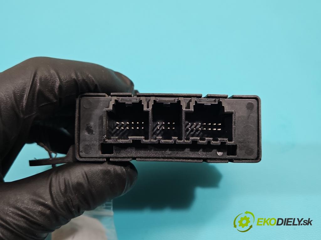 Jeep Grand Cherokee WK2 IV 2010-2021 3.0 CRD 241KM automatic 177 kW 2987 cm3 5- riadiaca jednotka ostatné 0263004565