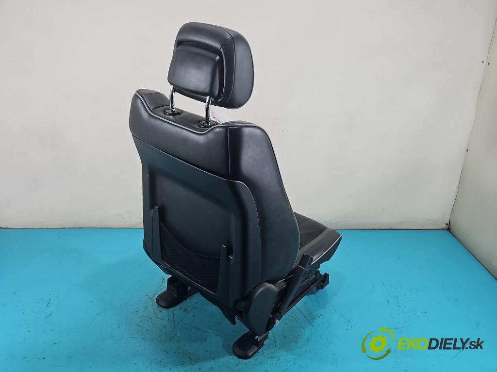 Jeep Grand Cherokee WK2 IV 2010-2021 3.0 CRD 241KM automatic 177 kW 2987 cm3 5- Sedačka ľavý  (Sedadlo)