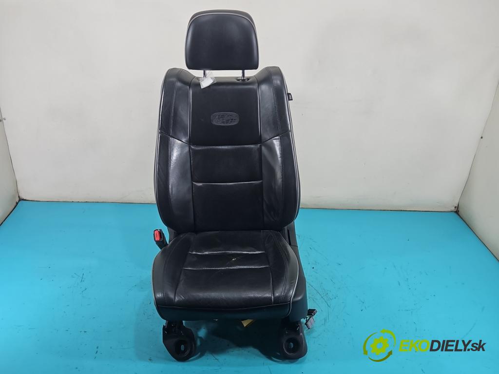 Jeep Grand Cherokee WK2 IV 2010-2021 3.0 CRD 241KM automatic 177 kW 2987 cm3 5- Sedačka ľavý  (Sedadlo)