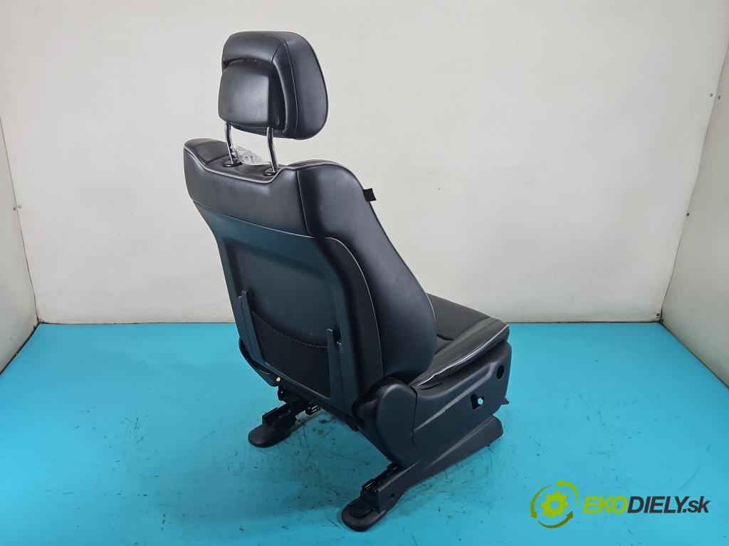 Jeep Grand Cherokee WK2 IV 2010-2021 3.0 CRD 241KM automatic 177 kW 2987 cm3 5- Sedačka pravý  (Sedadlo)