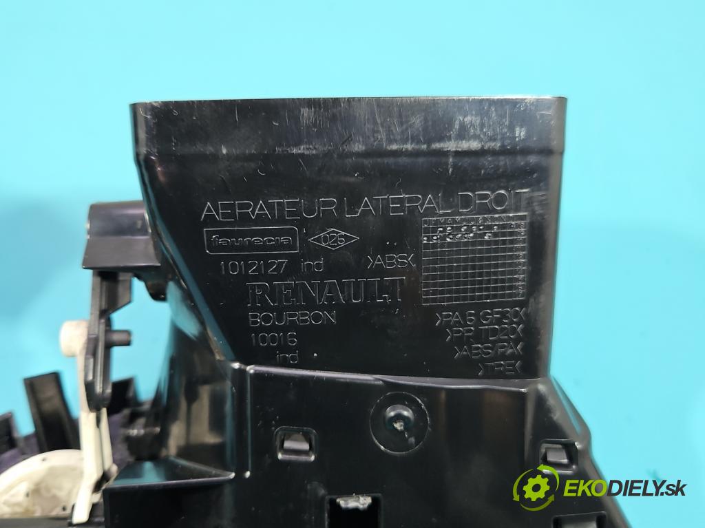 Renault Scenic III 2009-2016 1.5 dci 106 HP manual 78 kW 1461 cm3 5- Mřížka: kúrenia stredová 682600031R (Mriežka kúrenia (fukár))