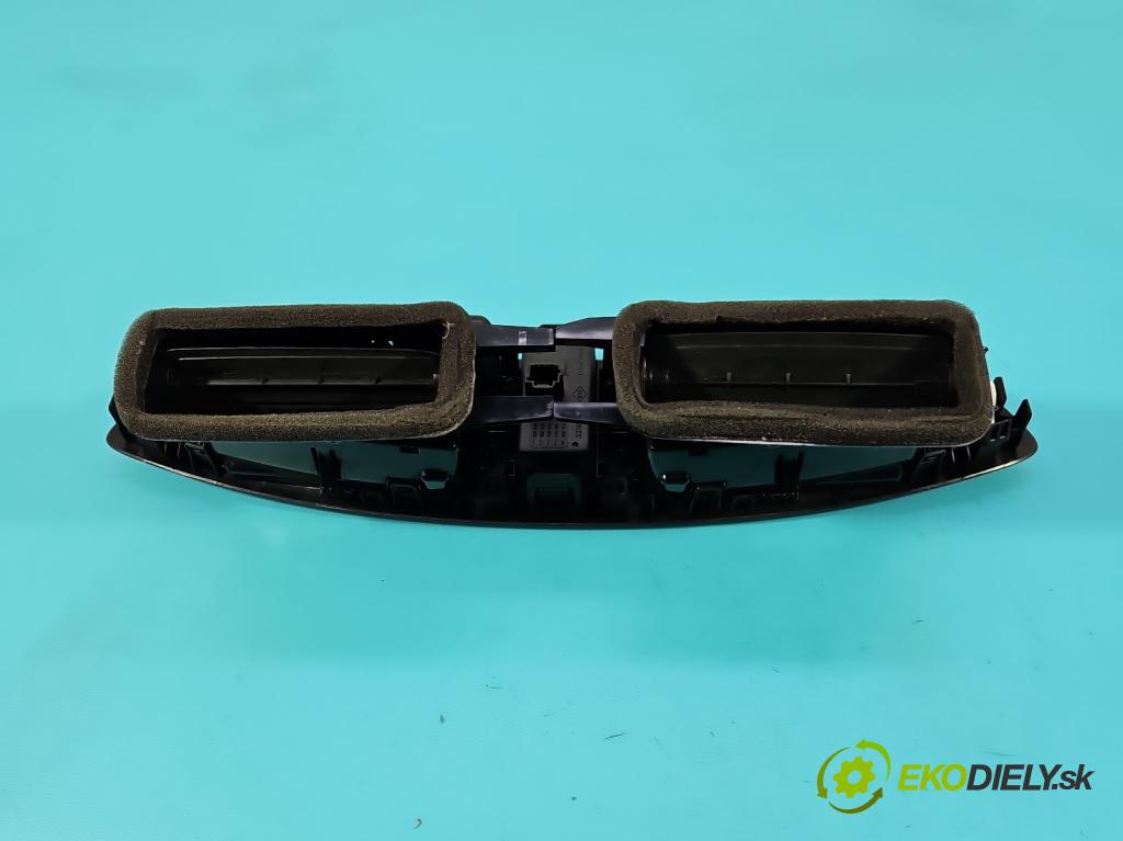 Renault Scenic III 2009-2016 1.5 dci 106 HP manual 78 kW 1461 cm3 5- Mřížka: kúrenia stredová 682600031R (Mriežka kúrenia (fukár))