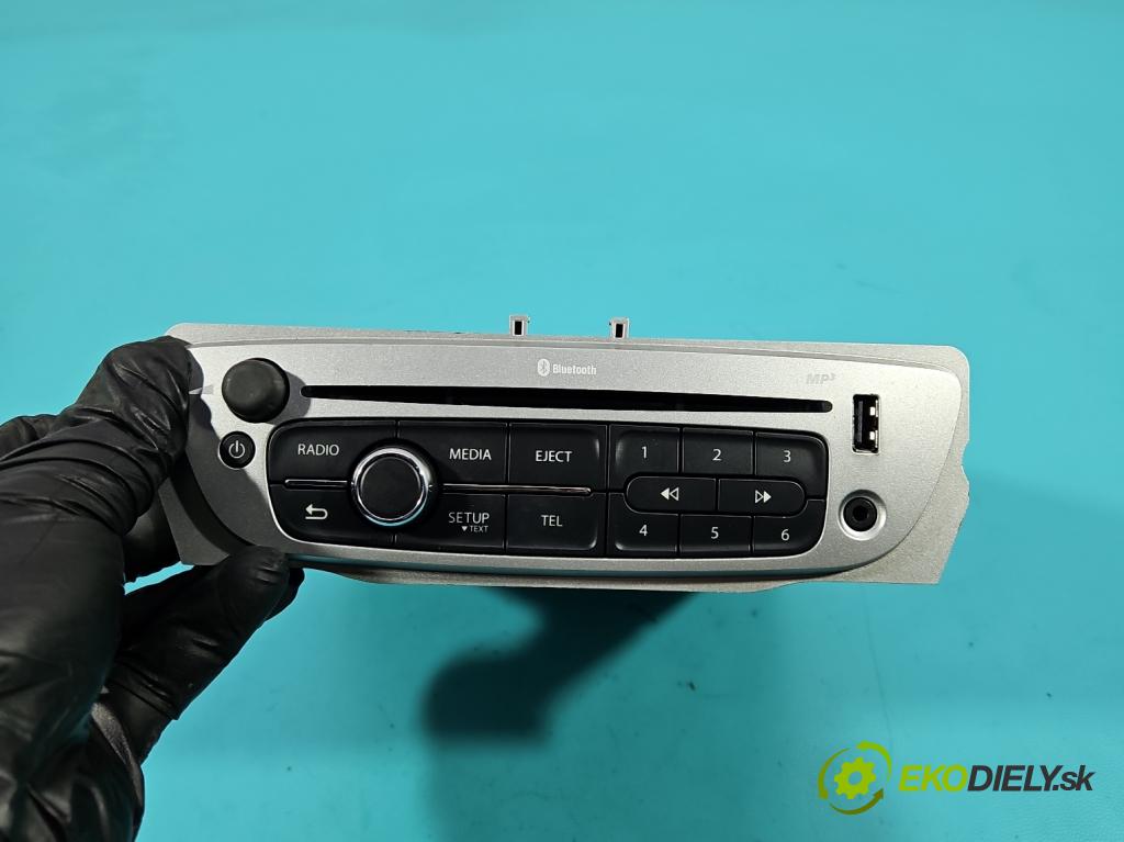 Renault Megane III 2008-2016 1.5 dci 110 hp manual 81 kW 1461 cm3 5- Radio továrna: 281153992R
