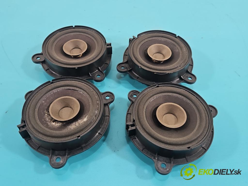 Renault Megane III 2008-2016 1.5 dci 110 hp manual 81 kW 1461 cm3 5- reproduktory komplet 