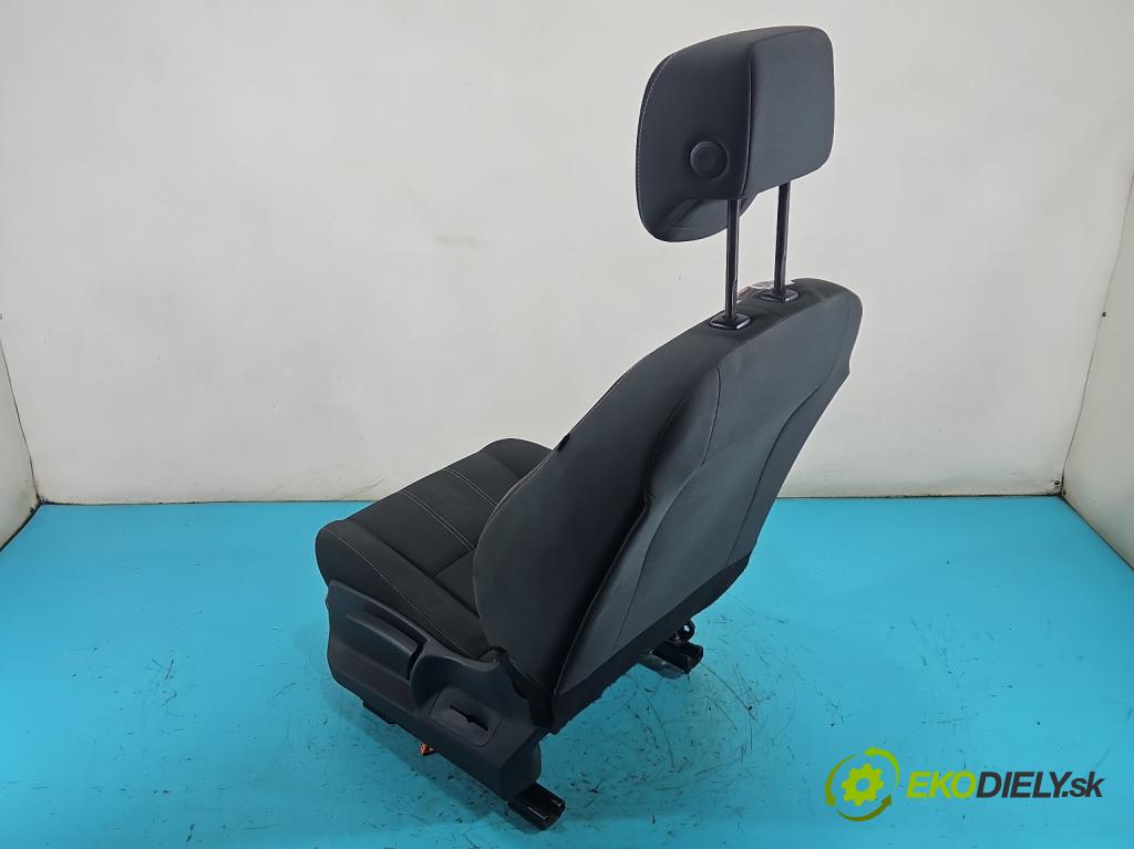 Renault Megane III 2008-2016 1.5 dci 110 HP manual 81 kW 1461 cm3 5- Sedačka ľavý  (Sedadlo)