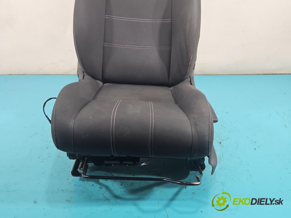 Renault Megane III 2008-2016 1.5 dci 110 HP manual 81 kW 1461 cm3 5- Sedačka ľavý  (Sedadlo)