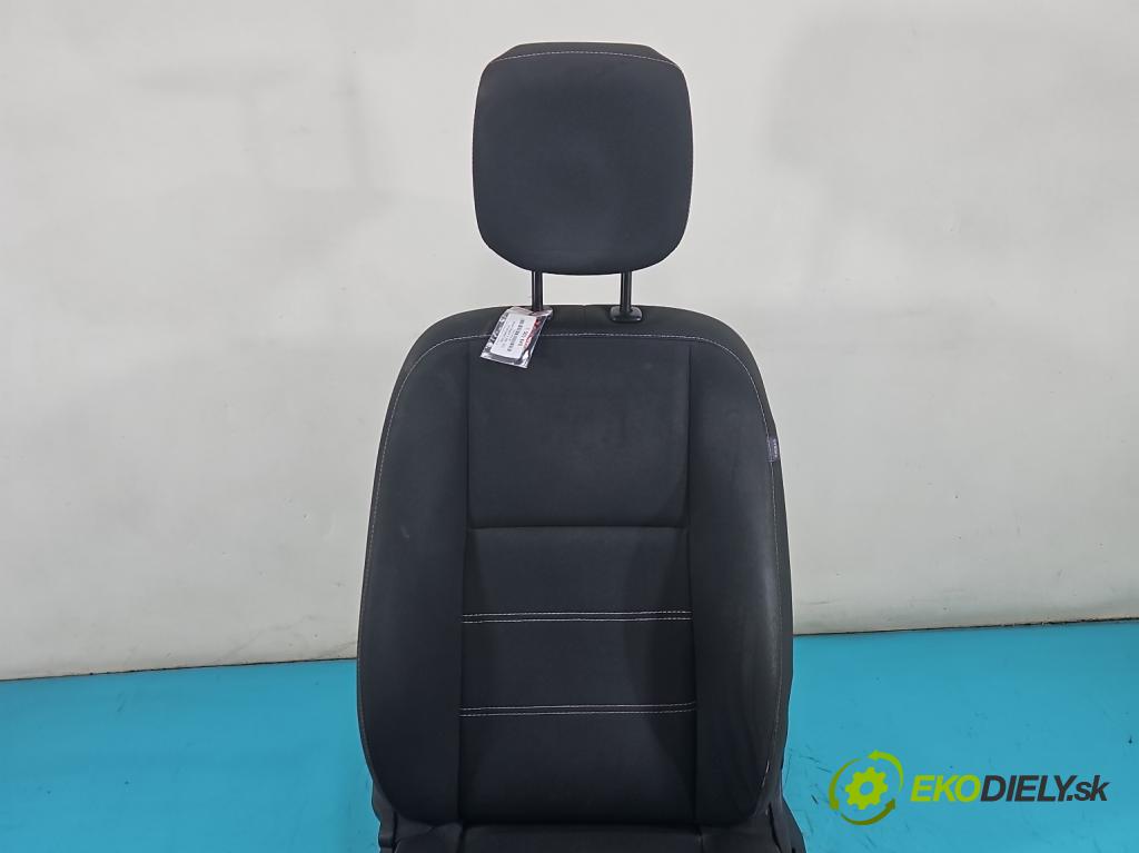 Renault Megane III 2008-2016 1.5 dci 110 HP manual 81 kW 1461 cm3 5- Sedačka ľavý  (Sedadlo)