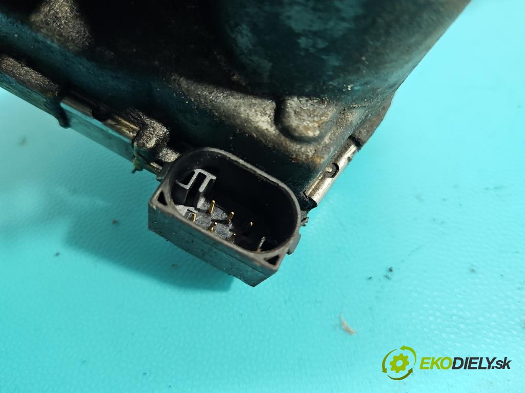 Volvo S60 I 2000-2010 2.4 20V 140 HP automatic 103 kW 2435 cm3 4- klapka 8677866 (Škrtiaca klapka)