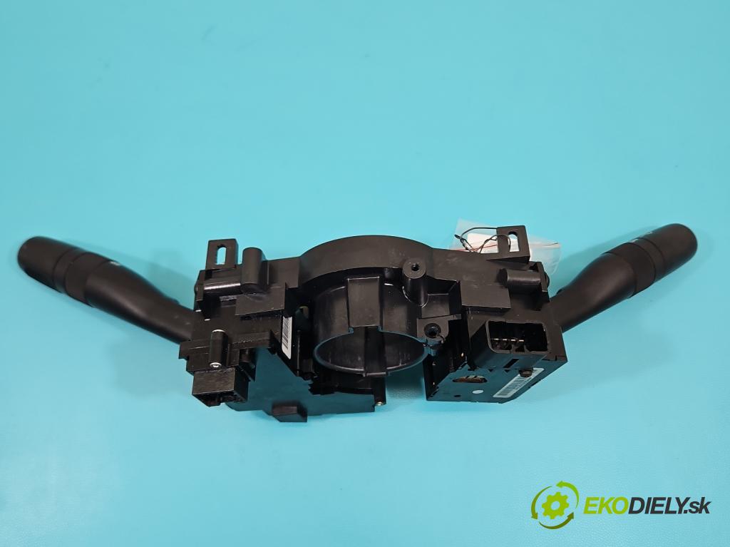 Chrysler Pacifica 3.5 V6 automatic 183 kW 3518 cm3 5- prepínač komplex: 04685953AB (Prepínacie páčky pod volantom)