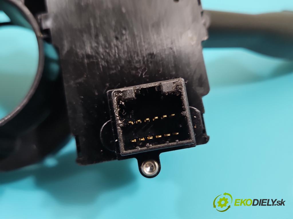 Chrysler Pacifica 3.5 V6 automatic 183 kW 3518 cm3 5- prepínač komplex: 04685953AB (Prepínacie páčky pod volantom)