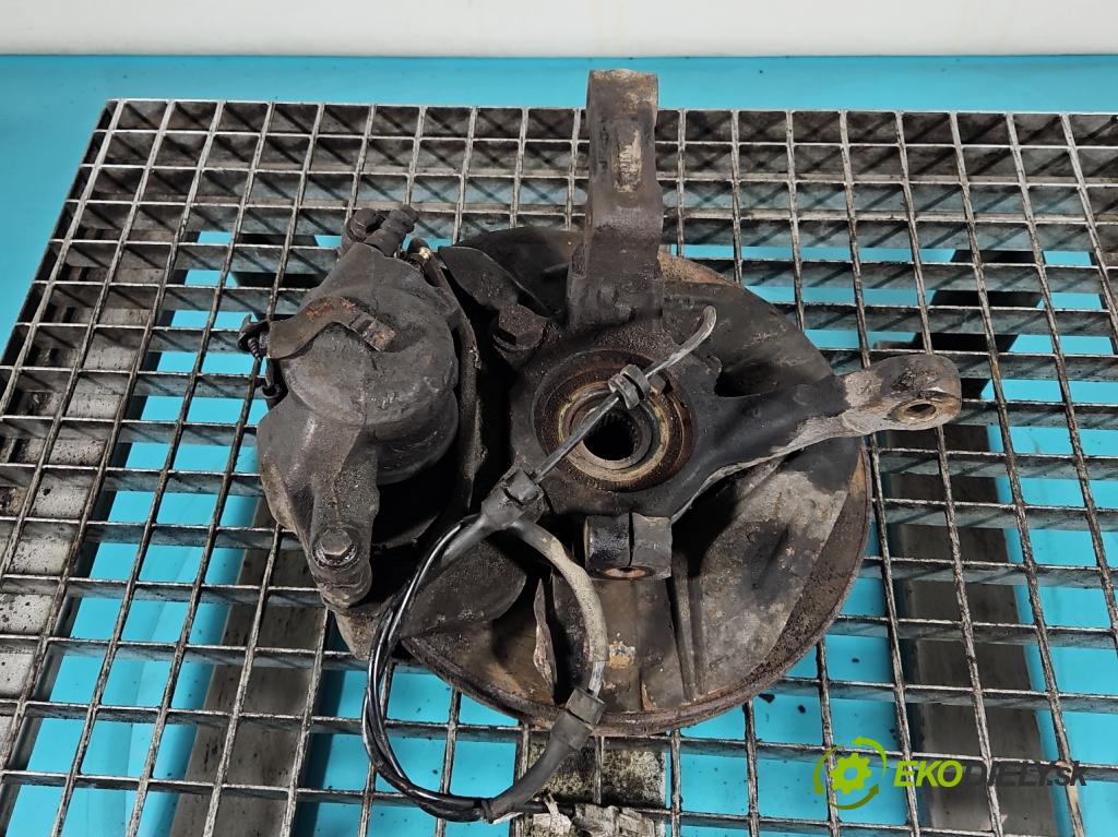 Fiat Ulysse II 2002-2010 2.0 jtd 109 hp manual 80 kW 1997 cm3 5- náboj pravé  (Náboj kola)