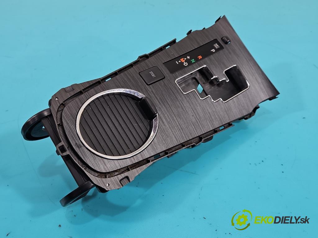 Toyota Avensis III T27 2009-2018 2.2 D-CAT 150 hp automatic 110 kW 2231 cm3 5- lišta ozdobná interiéry: 55670-05090