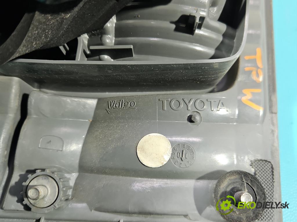 Toyota Avensis III T27 2009-2018 2.2 D-CAT 150 hp automatic 110 kW 2231 cm3 5- světlo zadní pravé 81580-05110 (Klika dveří ostatní)
