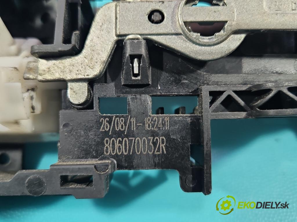 Renault Scenic III 2009-2016 1.5 dci 106 HP manual 78 kW 1461 cm3 5- rukoväť predné ľavé mimo: 806070032R (Kľučka dverí vonkajšia predná ľavá)