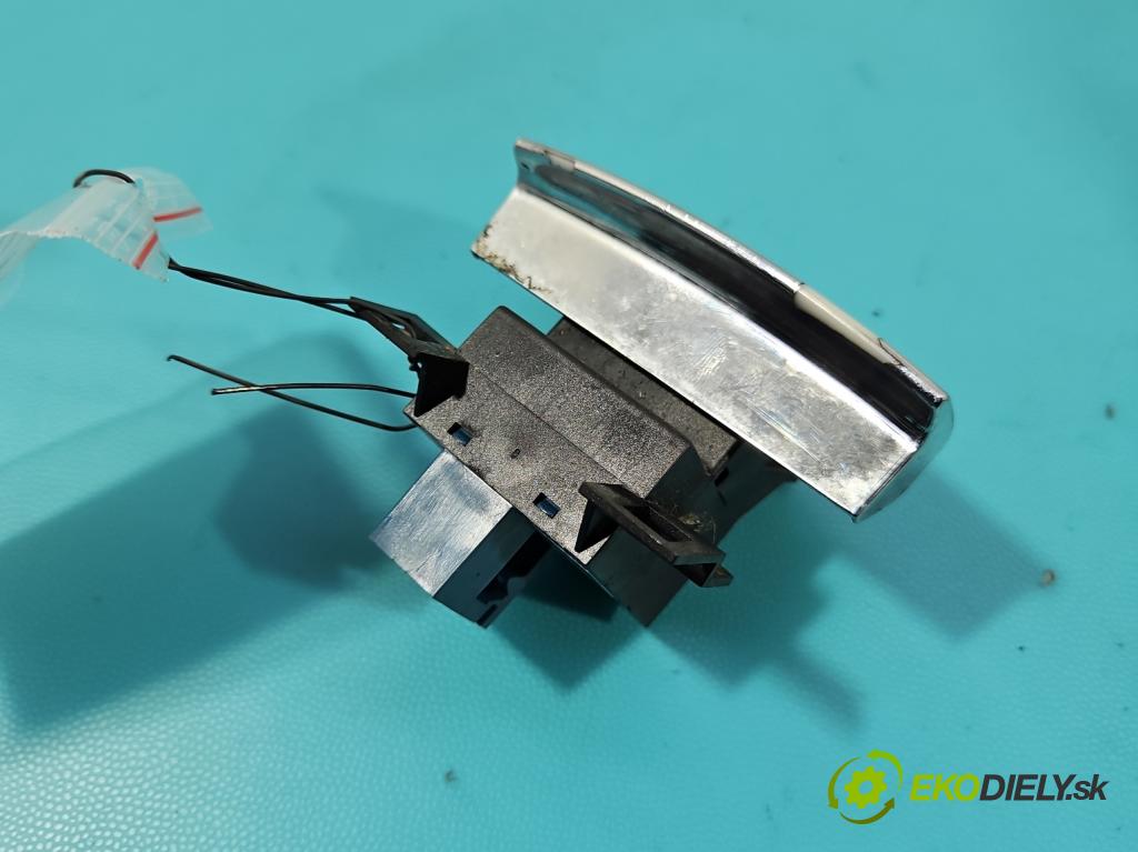 Citroen C5 II 2008-2017 2.0 hdi 136 HP manual 100 kW 1997 cm3 5- prepínač brzda: ručný 96617671ZD (Prepínacie páčky pod volantom)