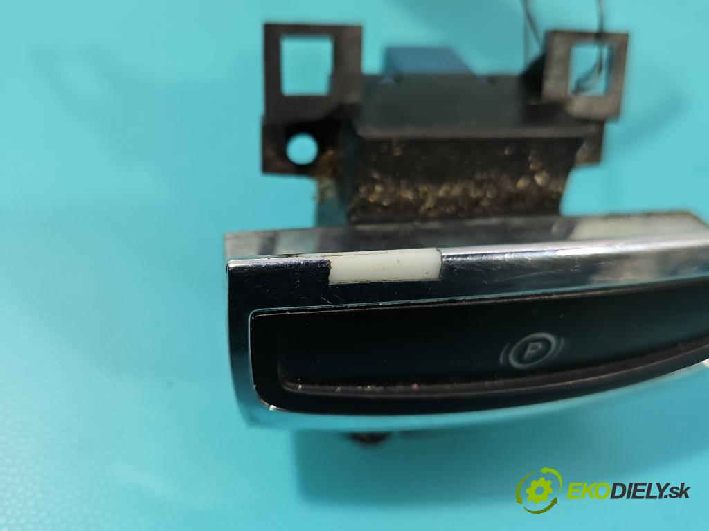 Citroen C5 II 2008-2017 2.0 hdi 136 HP manual 100 kW 1997 cm3 5- prepínač brzda: ručný 96617671ZD (Prepínacie páčky pod volantom)