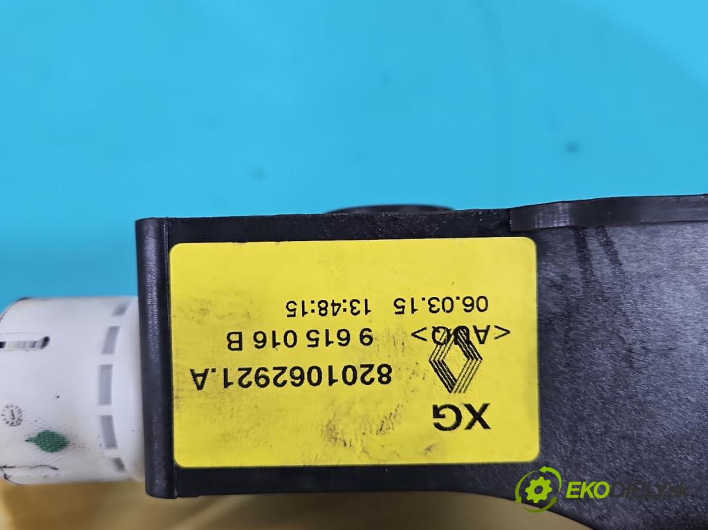 Renault Megane III 2008-2016 1.5 dci 110 HP manual 81 kW 1461 cm3 5- Páka: Změny: stupeň,rýchlosť 749046172R (Rýchlostná páka (kulisa))