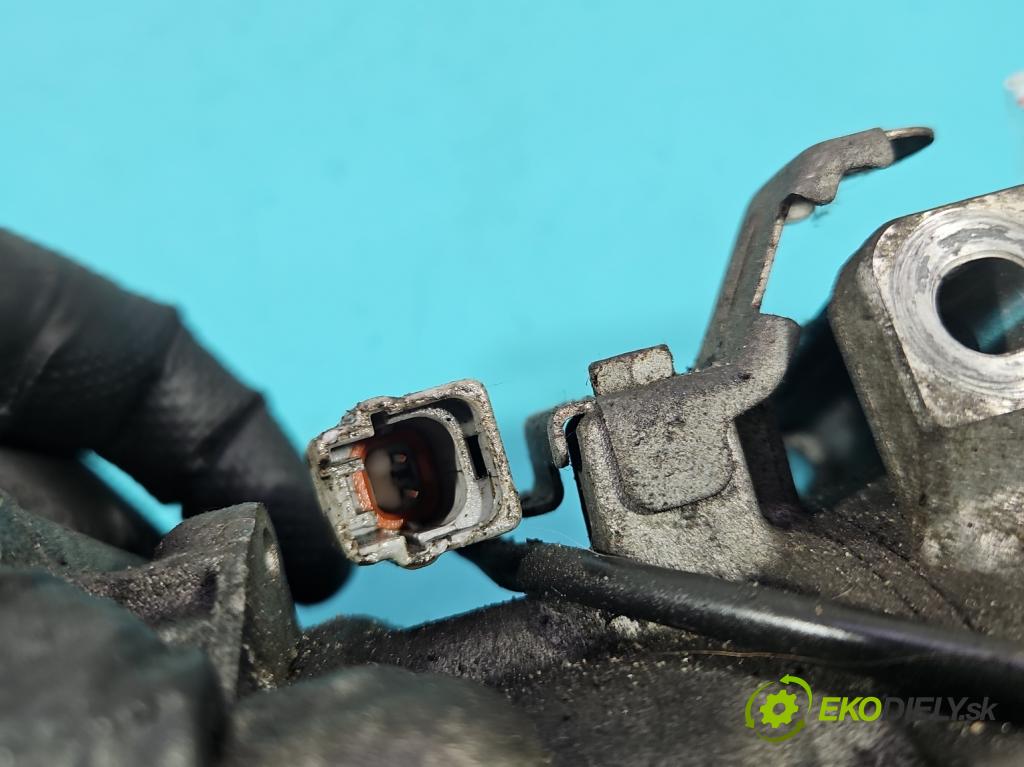 Renault Scenic III 2009-2016 1.5 dci 106 HP manual 78 kW 1461 cm3 5- Kompresor: klimatizácie 8200939386A (Kompresor klimatizácie)