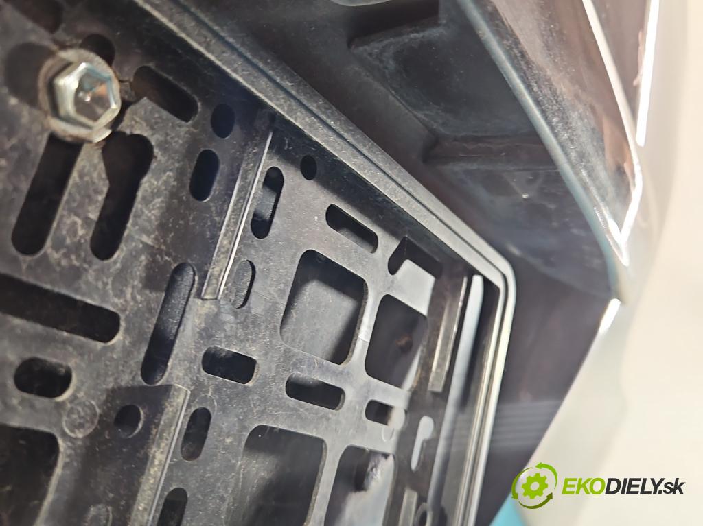 Toyota Avensis III T27 2009-2018 2.2 D-CAT 150 hp automatic 110 kW 2231 cm3 5- zadní kufrové dveře  (Zadní kapota (kufr))