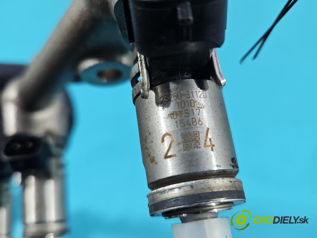 Lexus IS III 2014-2025 2.5 vvti 181KM automatic 133 kW 2494 cm3 4- vstrek 23250-31120 (Vstrekovač paliva)