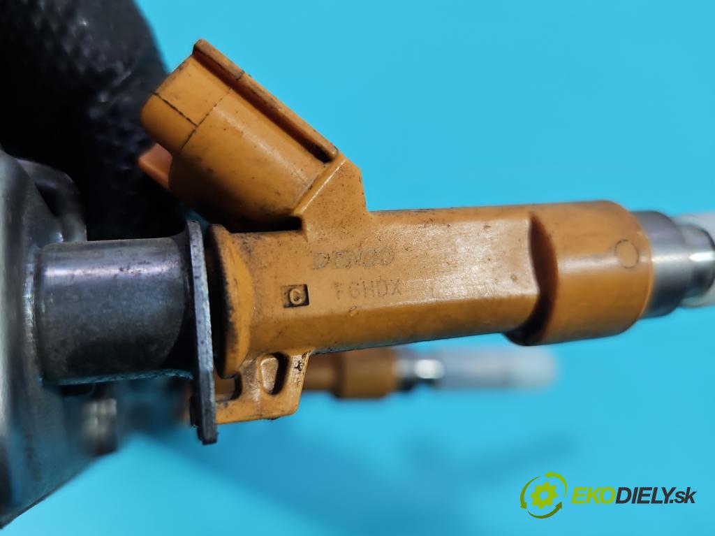 Lexus IS III 2014-2025 2.5 vvti 181KM automatic 133 kW 2494 cm3 4- vstrek 23250-36020 (Vstrekovač paliva)