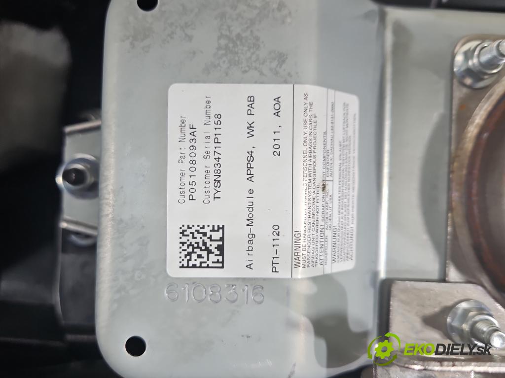 Jeep Grand Cherokee WK2 IV 2010-2021 3.0 CRD 241KM automatic 177 kW 2987 cm3 5- kokpit,pristrojová doska rozdeľovacia