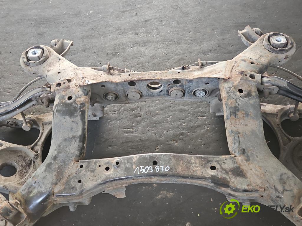 Jeep Grand Cherokee WK2 IV 2010-2021 3.0 CRD 241KM automatic 177 kW 2987 cm3 5- zadní výztuha  (Zadní výztuha)