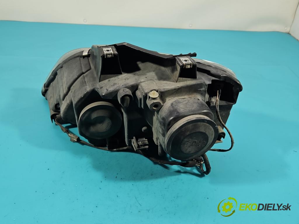 Chrysler Pacifica 3.5 V6 automatic 183 kW 3518 cm3 5- Reflektor: pravý  (Svetlo predné pravé)