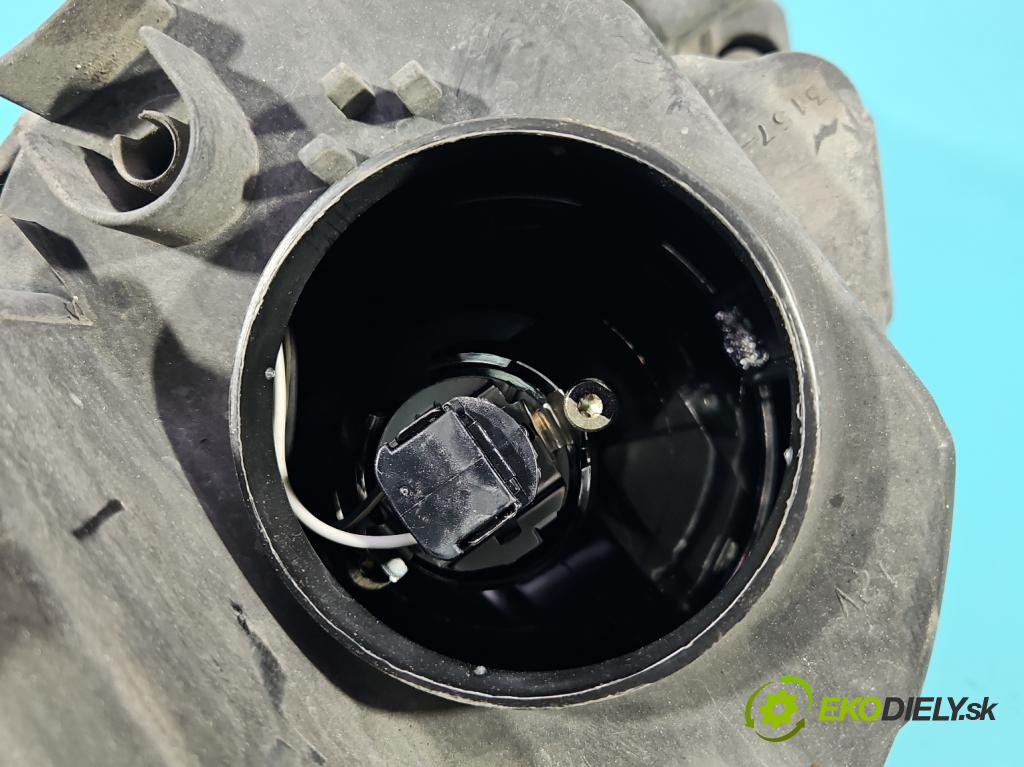 Chrysler Pacifica 3.5 V6 automatic 183 kW 3518 cm3 5- Reflektor: pravý  (Svetlo predné pravé)