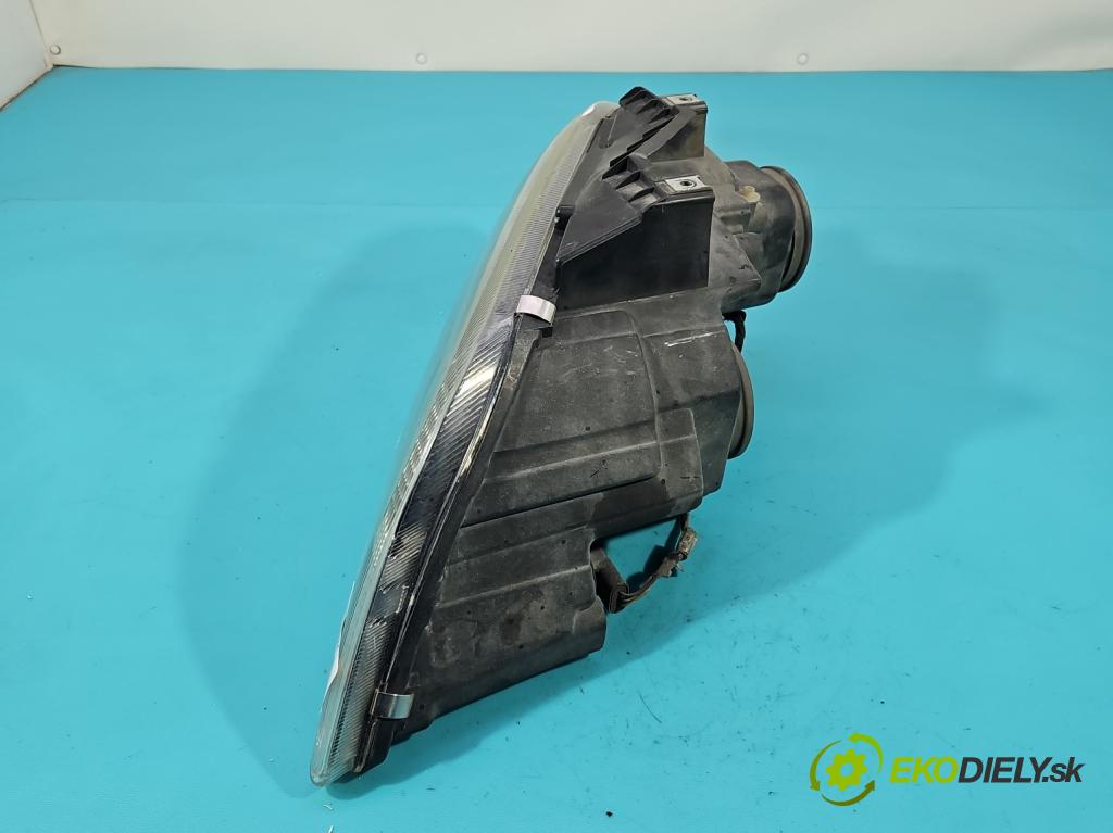 Chrysler Pacifica 3.5 V6 automatic 183 kW 3518 cm3 5- Reflektor: pravý  (Svetlo predné pravé)