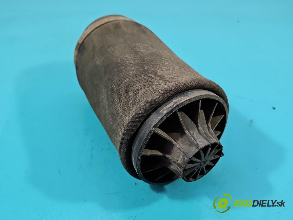 Jeep Grand Cherokee WK2 IV 2010-2021 3.0 CRD 241KM automatic 177 kW 2987 cm3 5- airbag pneumatická