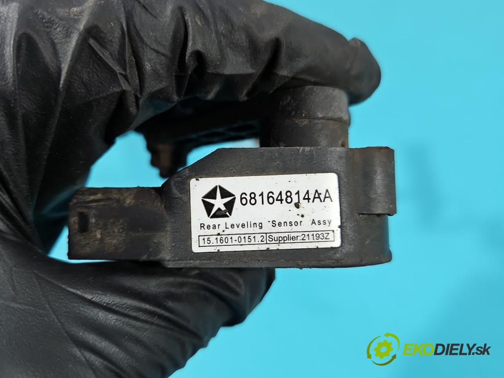 Jeep Grand Cherokee WK2 IV 2010-2021 3.0 CRD 241KM automatic 177 kW 2987 cm3 5- snímač nastavenia xenon 68164814AA (Snímač)