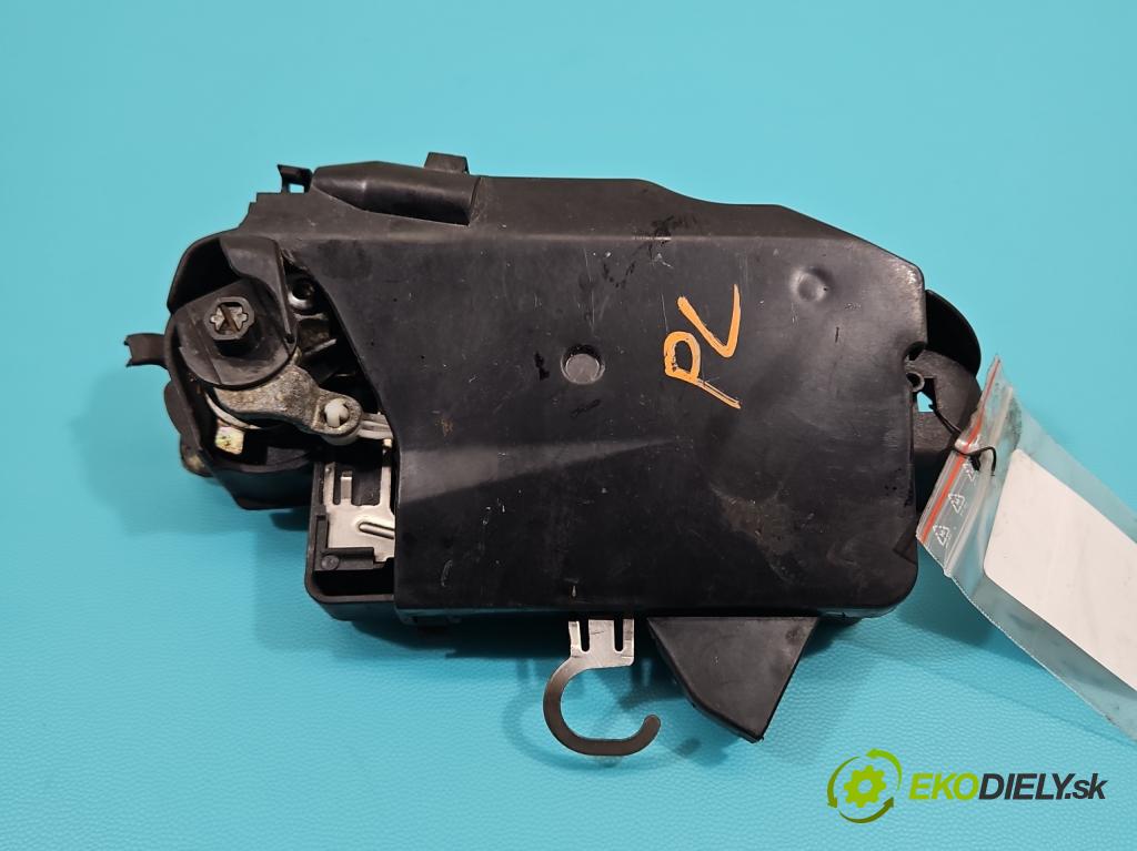 Fiat Croma II 2005-2010 1.9 jtd 120 hp manual 88 kW 1910 cm3 5- klika přední levé 51734935 (Vnější přední levá klika dveří)