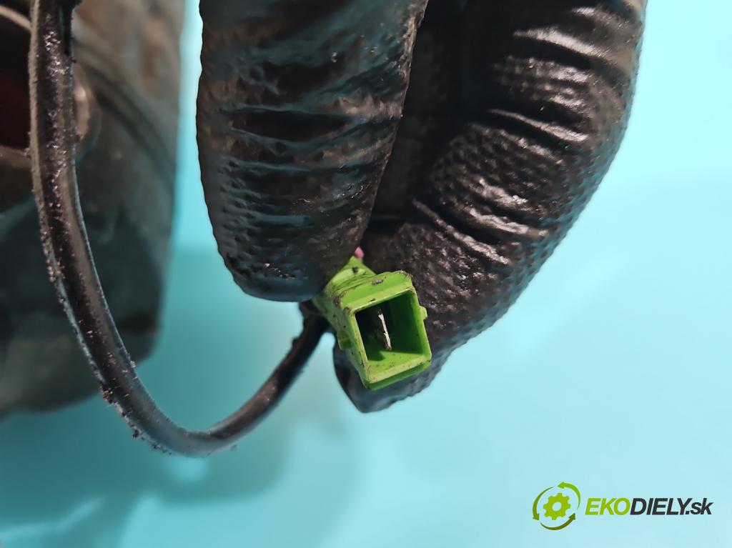 Vw Passat B5 1995-2005 1.9 tdi 131 HP manual 96 kW 1896 cm3 5- Kompresor: klimatizácie 8D0260808 (Kompresor klimatizácie)