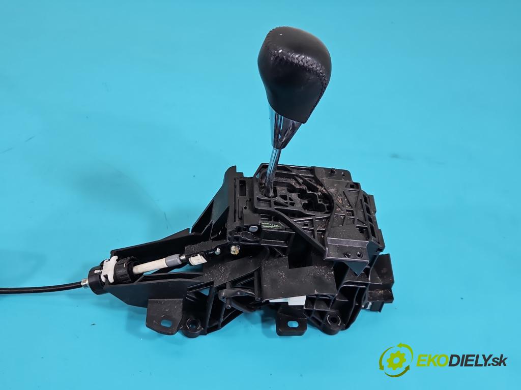 Toyota Avensis III T27 2009-2018 2.2 D-CAT 150 HP automatic 110 kW 2231 cm3 5- Páka: Změny: stupeň,rýchlosť 750584LH (Rýchlostná páka (kulisa))