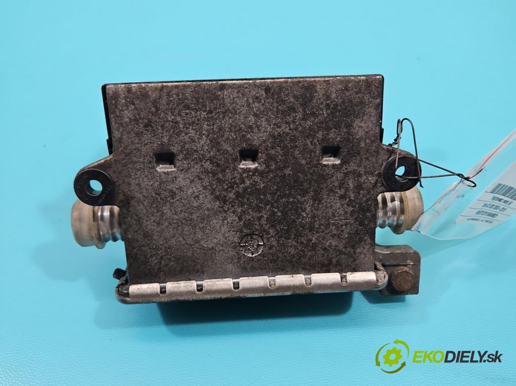 Bmw X3 E83 2003-2010 2.0d 150 HP manual 110 kW 1995 cm3 5- Ohrievač: voda: 9145439 (Ohrievanie, ventilácia)