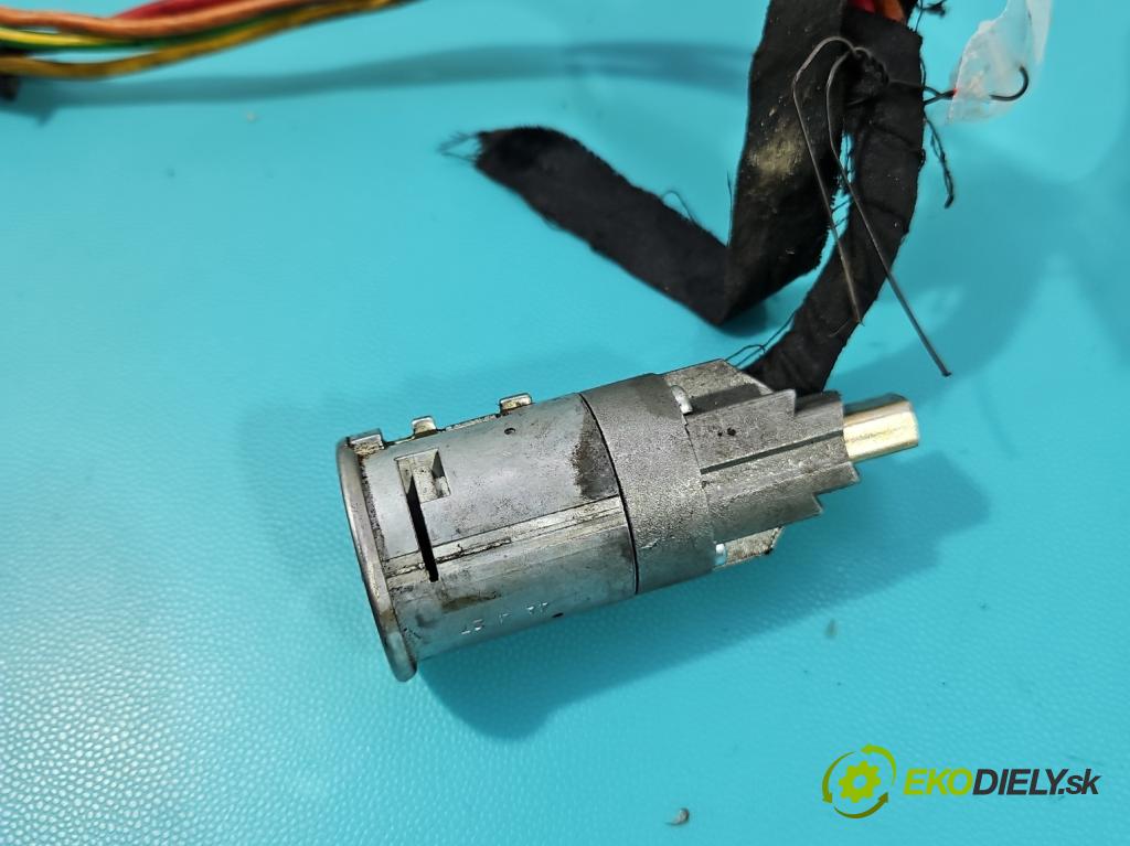 Renault Clio II 1998-2012 1.9d 65 HP manual 48 kW 1870 cm3 3- Spínačka  (Spínacia skrinka)