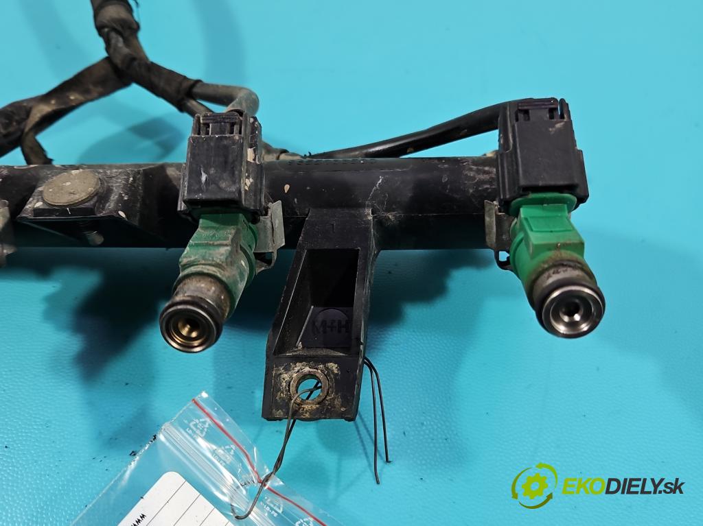 Citroen C3 I 2002-2009 1.4 8V 73 HP manual 54 kW 1360 cm3 5- vstrek 01F023 (Vstrekovač paliva)