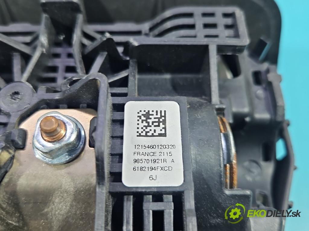 Renault Scenic III 2009-2016 1.5 dci 106 HP manual 78 kW 1461 cm3 5- volant  (Volant)