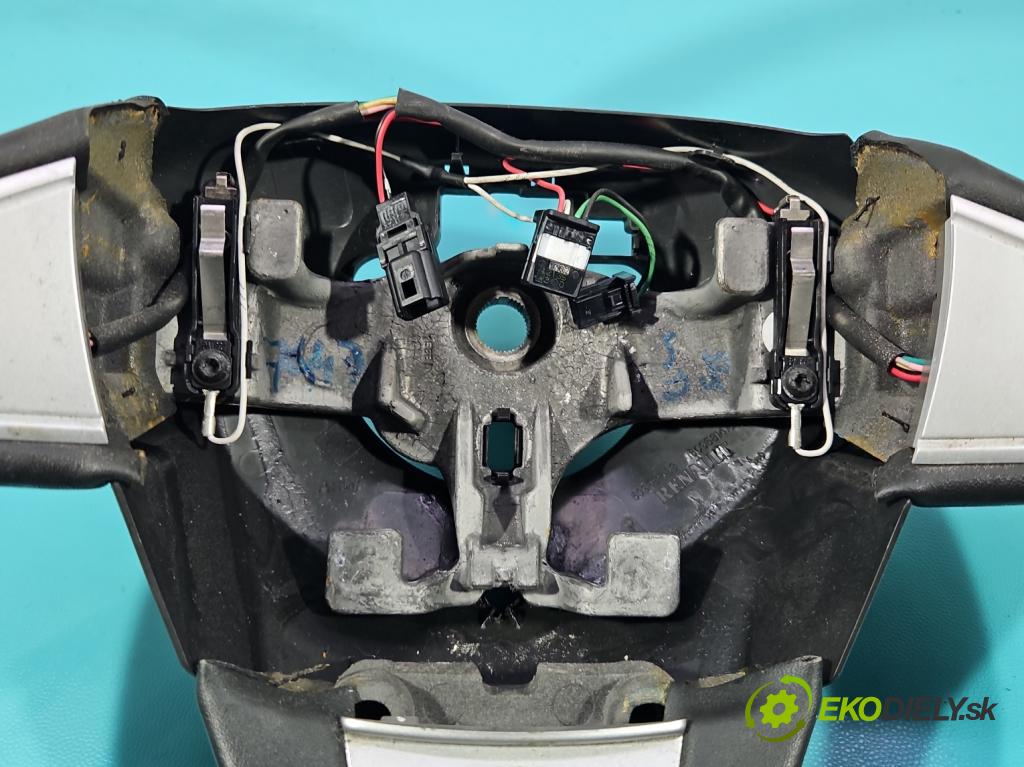 Renault Scenic III 2009-2016 1.5 dci 106 HP manual 78 kW 1461 cm3 5- volant  (Volant)