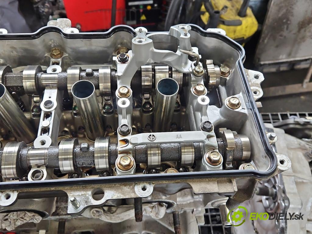 Lexus IS III 2014-2025 2.5 vvti 181KM automatic 133 kW 2494 cm3 4- motor benzín: 2AR