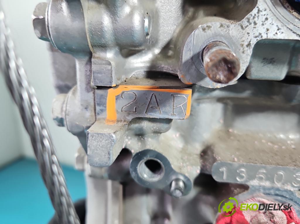 Lexus IS III 2014-2025 2.5 vvti 181KM automatic 133 kW 2494 cm3 4- motor benzín: 2AR